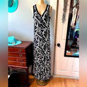 Karen Kane size Medium long dress